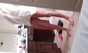 सुडौल एक्स एक्स एक्स सेक्स मूवीस महिलाओं वास्तव में एक डिल्डो की लंबाई निगल ।