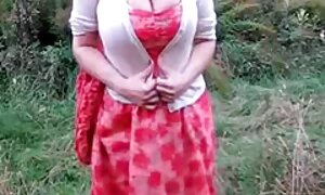 स्कीनी सुनहरे बालों सेक्सी एचडी हिंदी मूवी वाली बिल्ली मुंडा में उसके हाथ डालता है